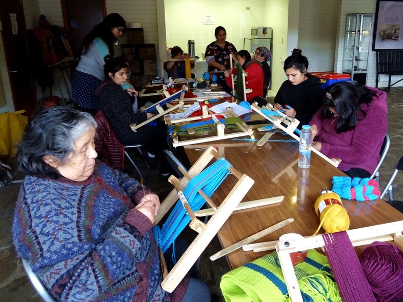 Agrupación Zomo Trafkintu en talleres en el museo