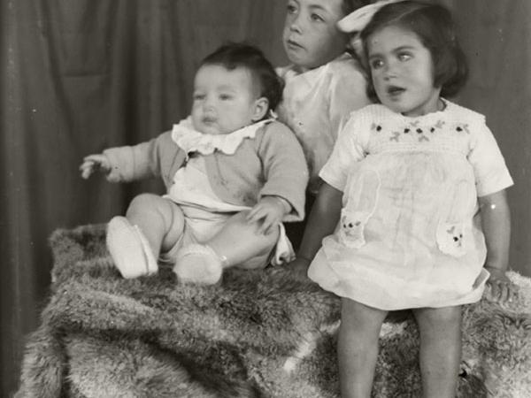 Retrato de tres niños