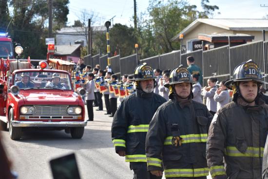 Desfile de comunidad en Niebla